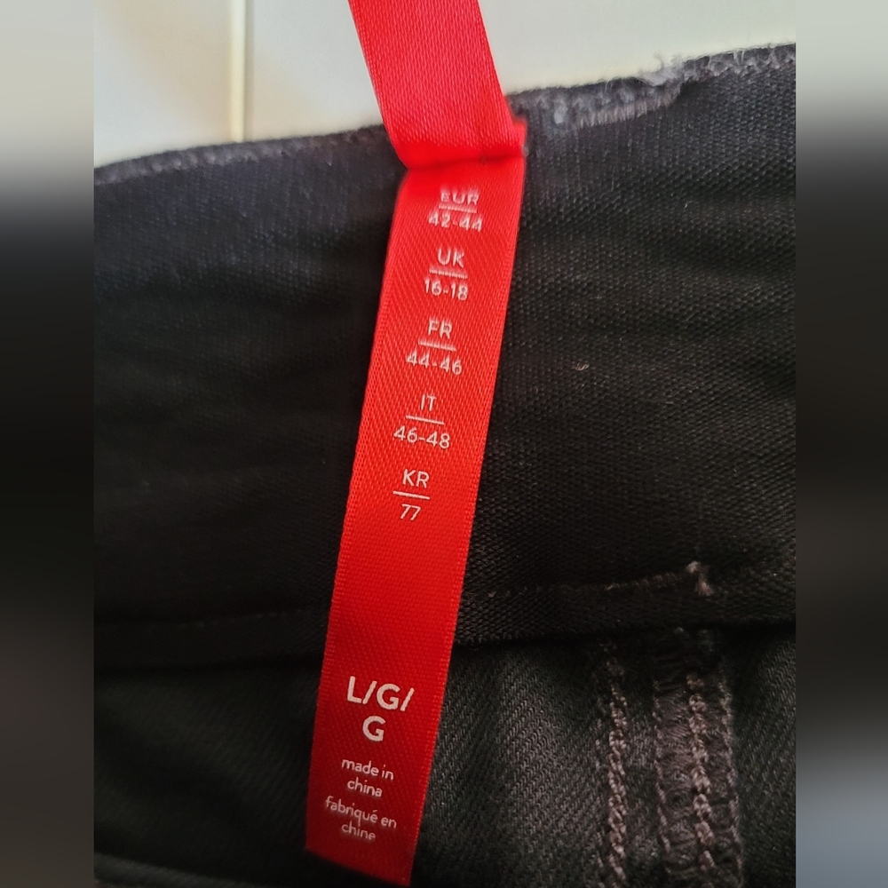 SPANX Washed Black High-Rise Stretch Twill Ankle Cargo Pants NWT - Picture 7 of 12